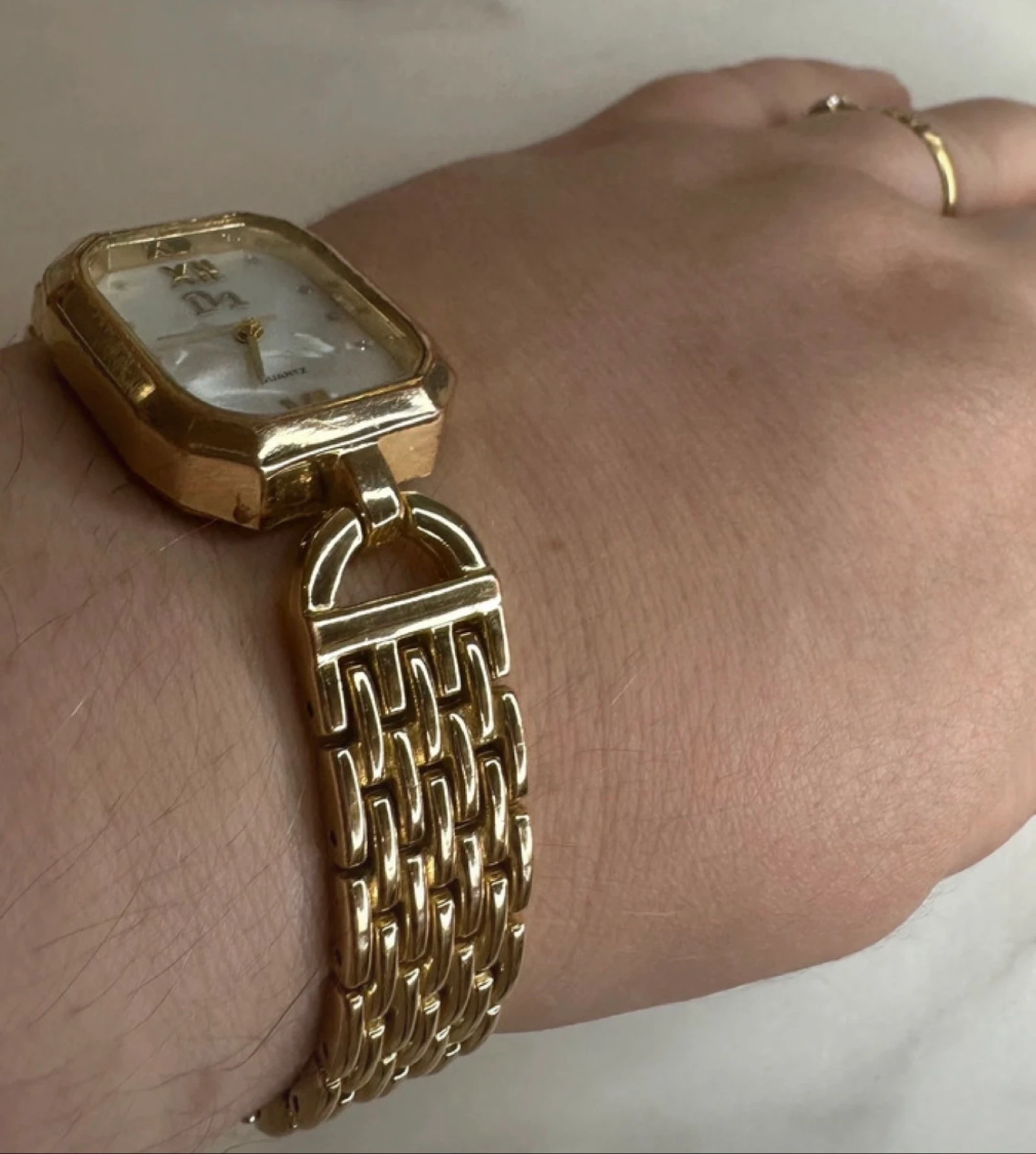 Gouden horloge My Time - Parelschild en strass details – photo 4